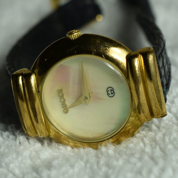 Gucci Watch 14k Gold w Leather Band M.O.P. Face main image 11